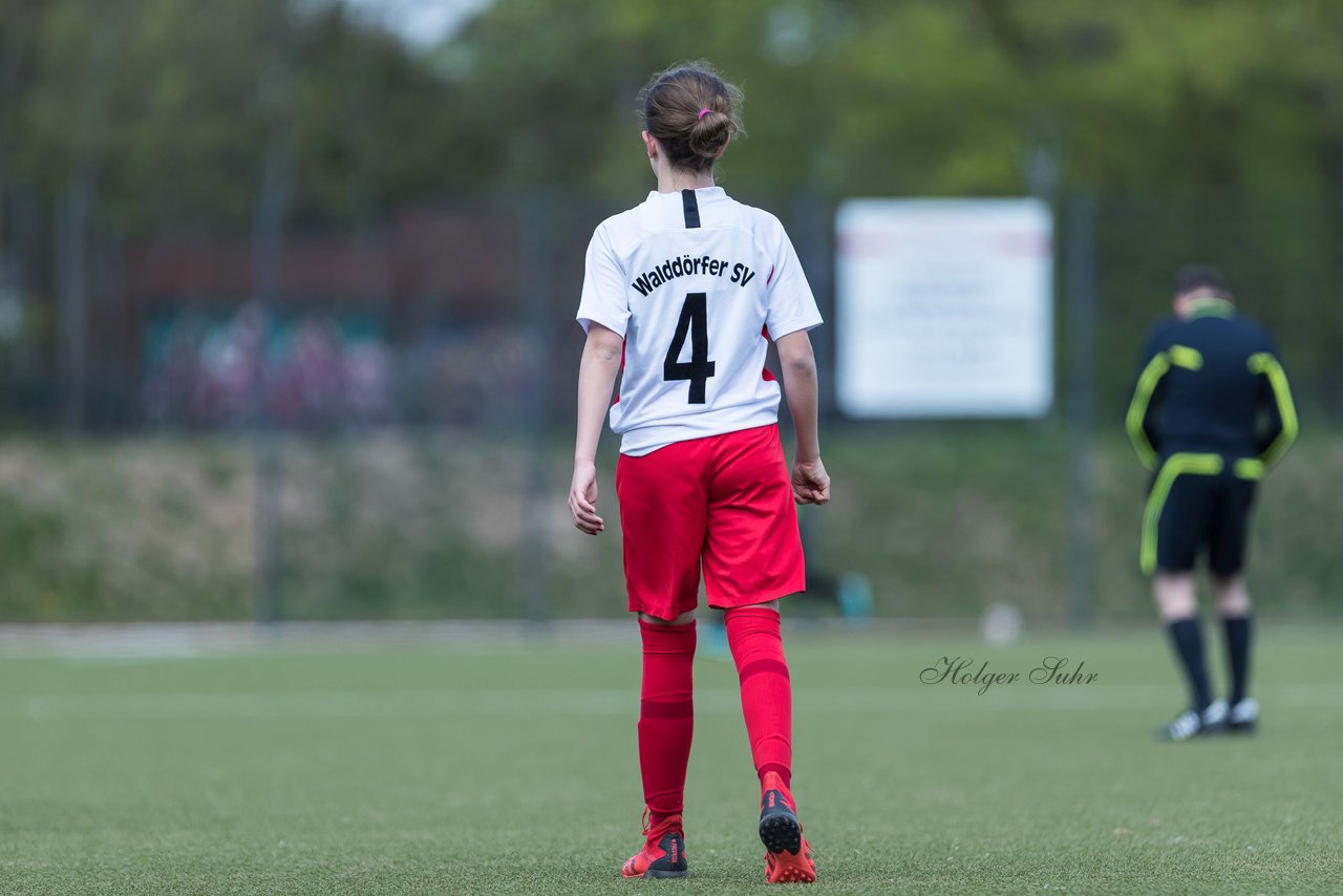 Bild 196 - wCJ Walddoerfer 2 - VfL Pinneberg 2 : Ergebnis: 7:0